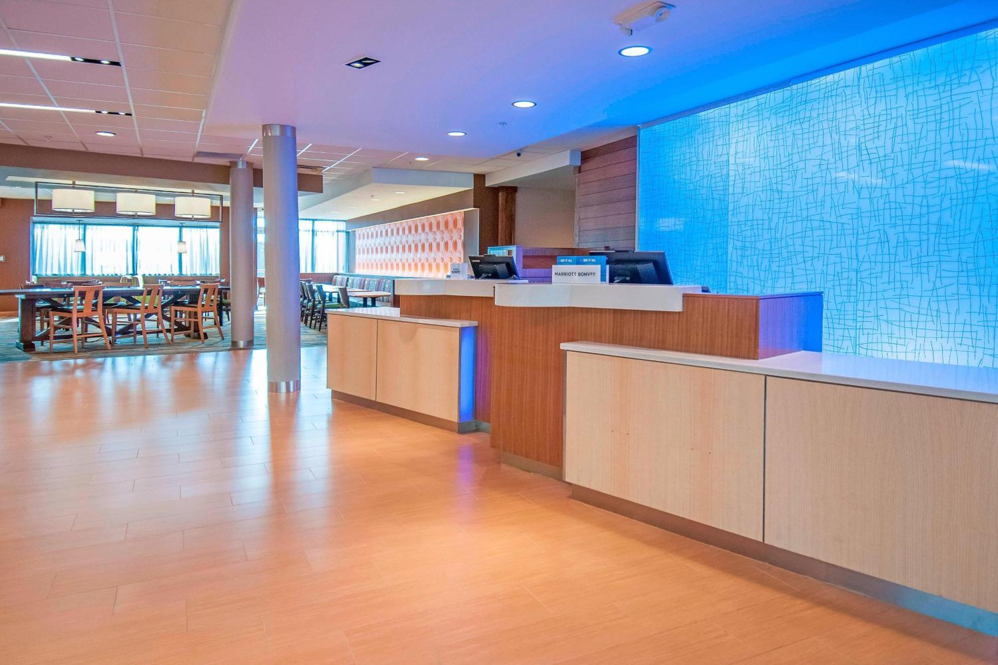 Fairfield Inn & Suites By Marriott Laplace Exteriör bild